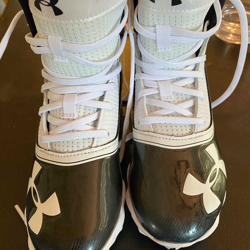 Youth under armour football cleats- Brand New